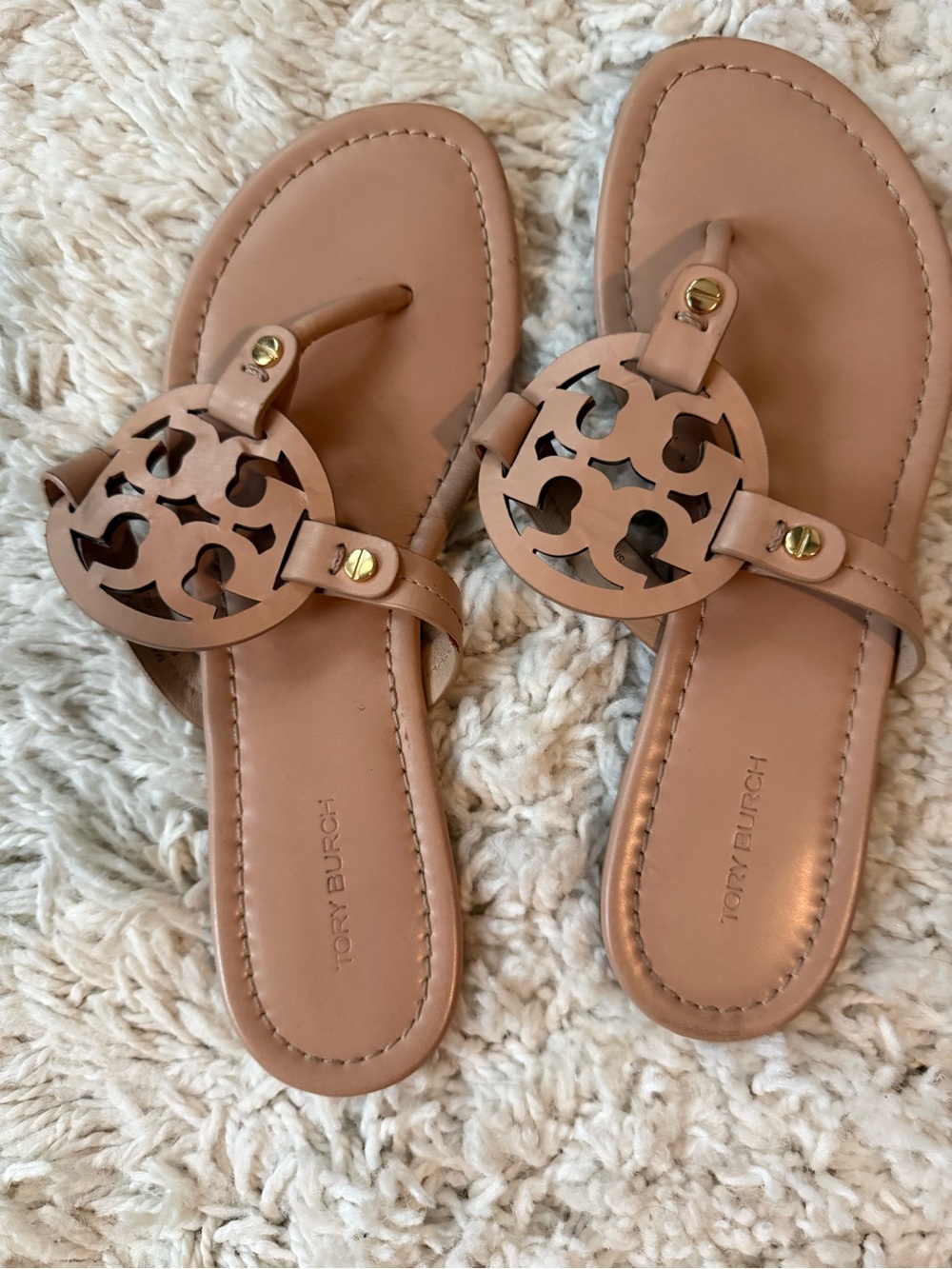 Tory Burch Nude/Tan Logo Cutout Leather Thong Sandals NWOT